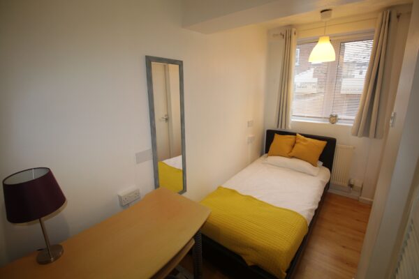 Student Accommodation, 10 Staunton Court, Lincoln, Lincolnshire, LN1 1TN, United Kingdom